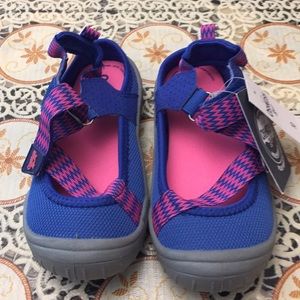 OSHKOSH B’Gosh washable Shoes, 10, NWT, Blue/Pink